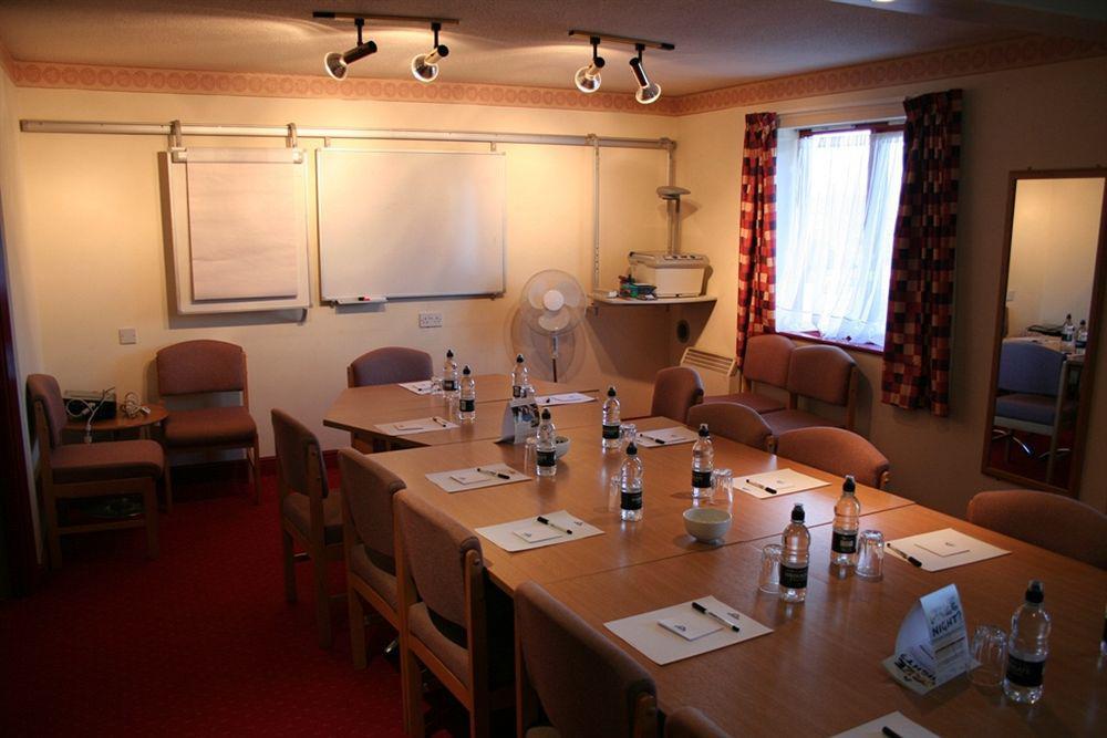 Days Inn Tewkesbury Strensham Bagian luar foto