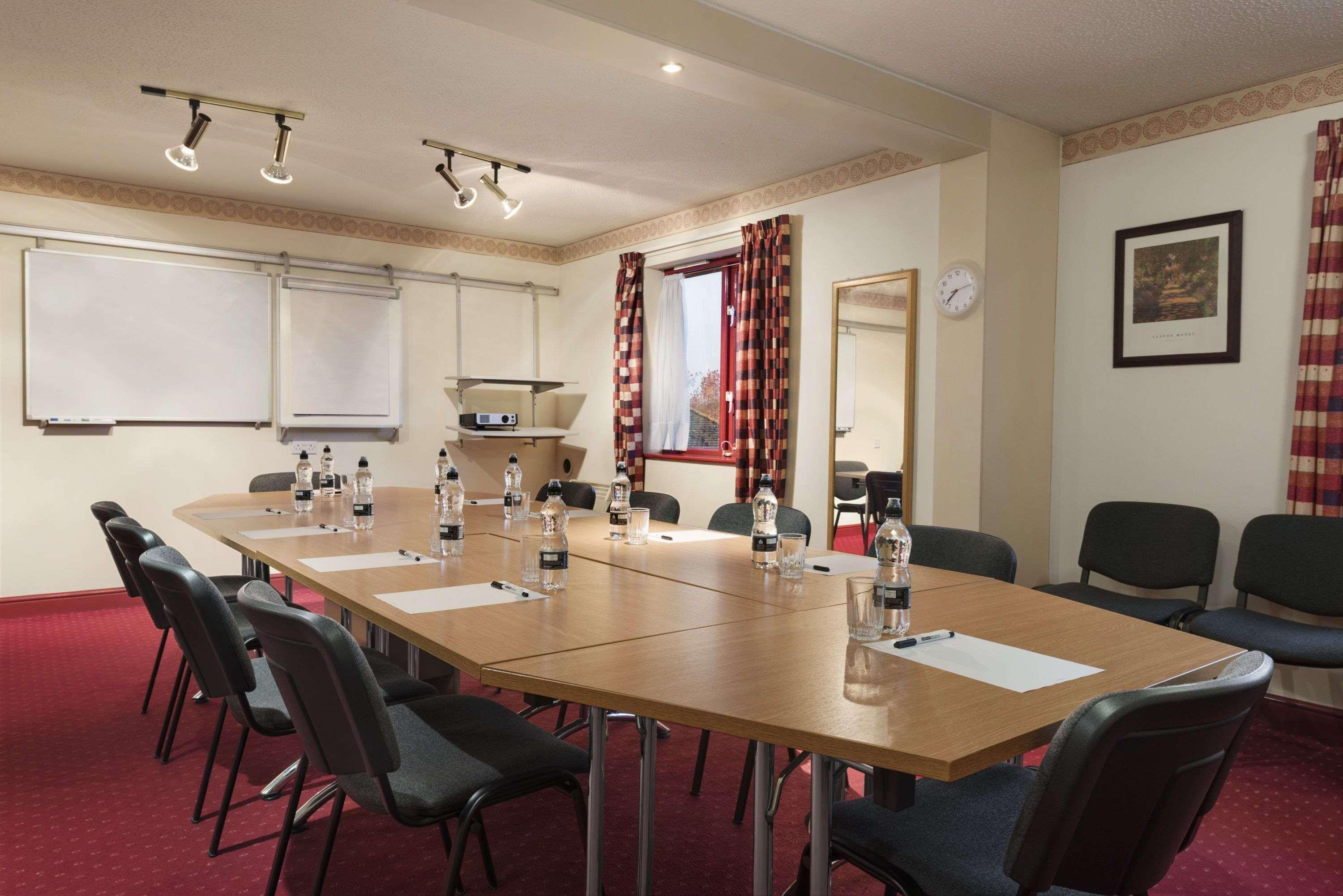 Days Inn Tewkesbury Strensham Bagian luar foto