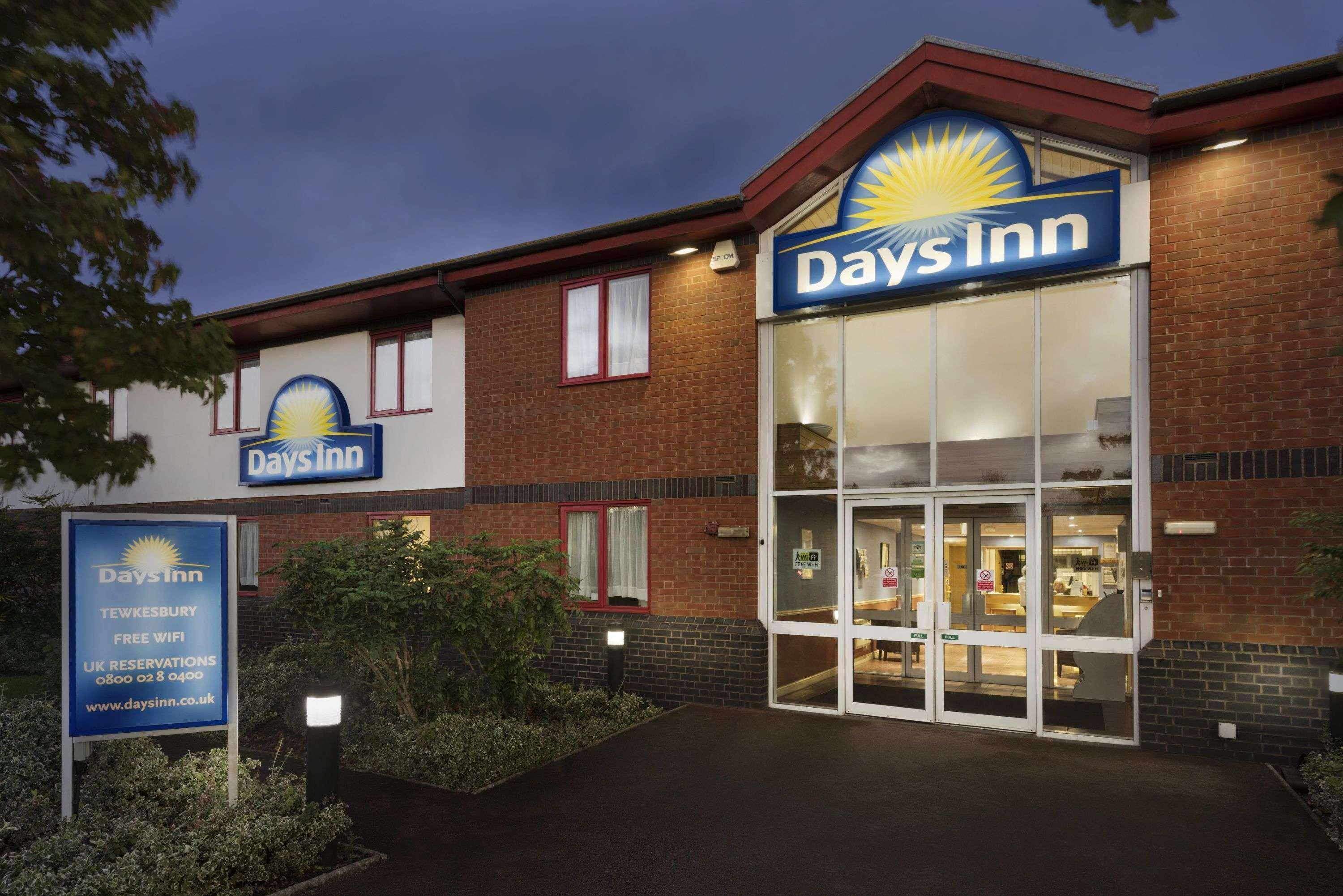Days Inn Tewkesbury Strensham Bagian luar foto