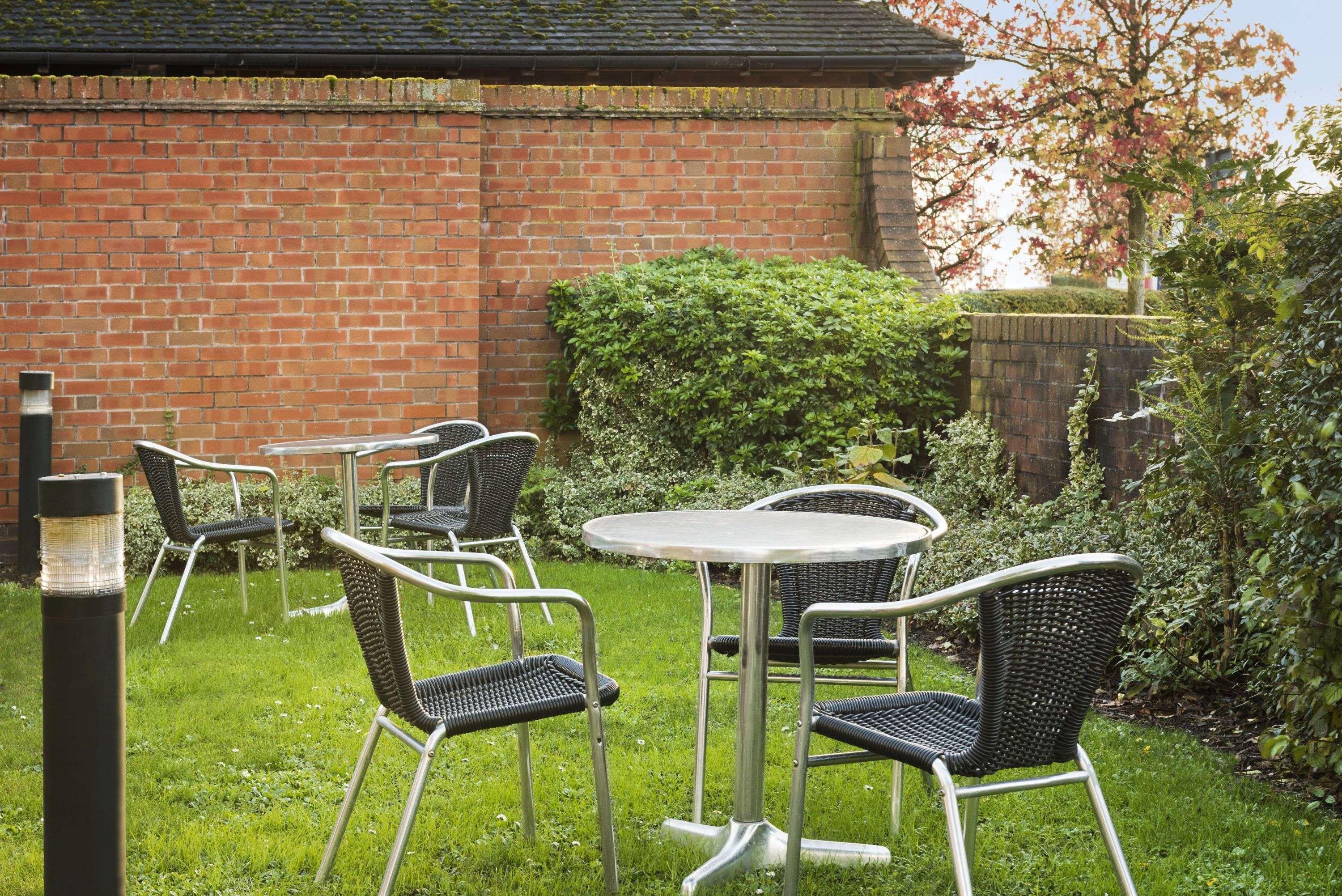 Days Inn Tewkesbury Strensham Bagian luar foto