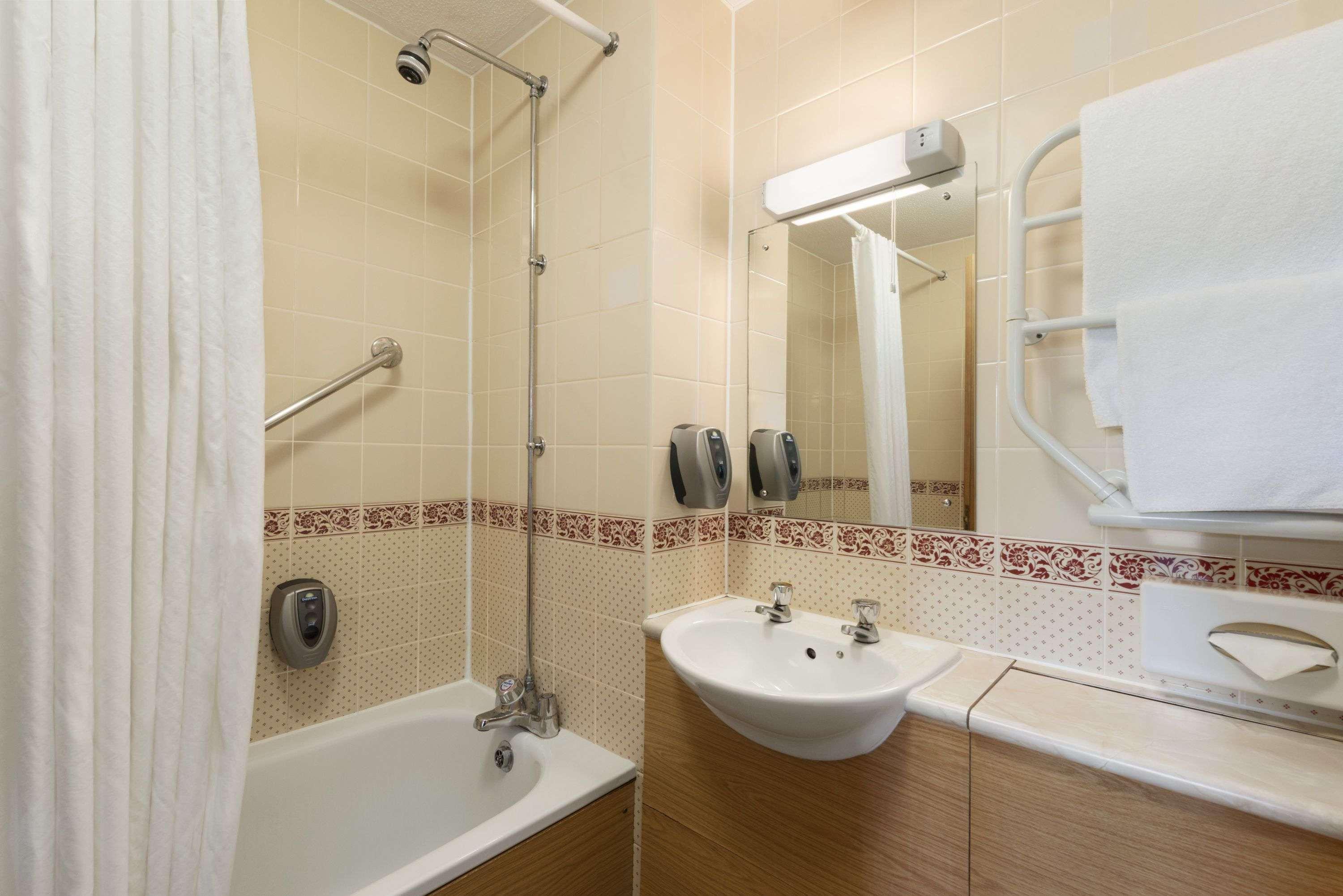 Days Inn Tewkesbury Strensham Bagian luar foto