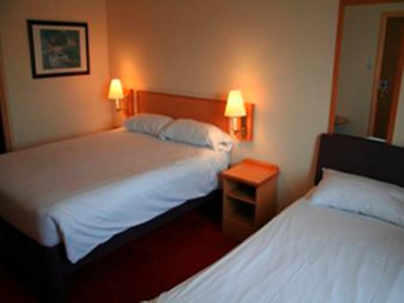Days Inn Tewkesbury Strensham Ruang foto