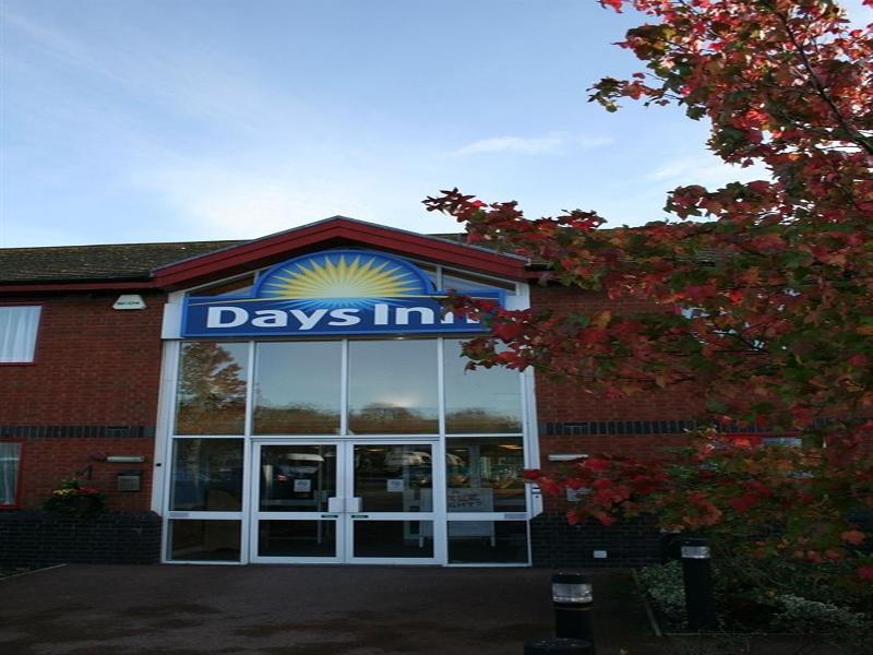 Days Inn Tewkesbury Strensham Bagian luar foto