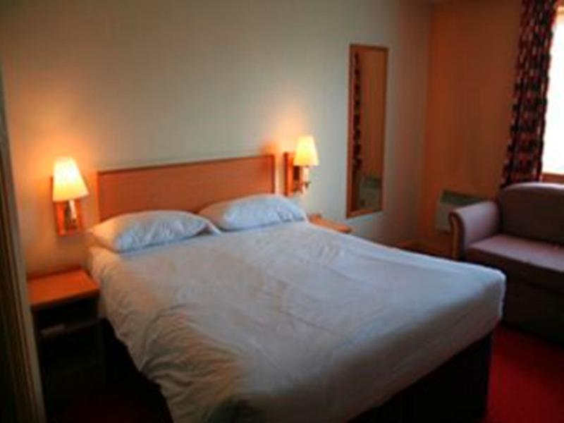 Days Inn Tewkesbury Strensham Ruang foto