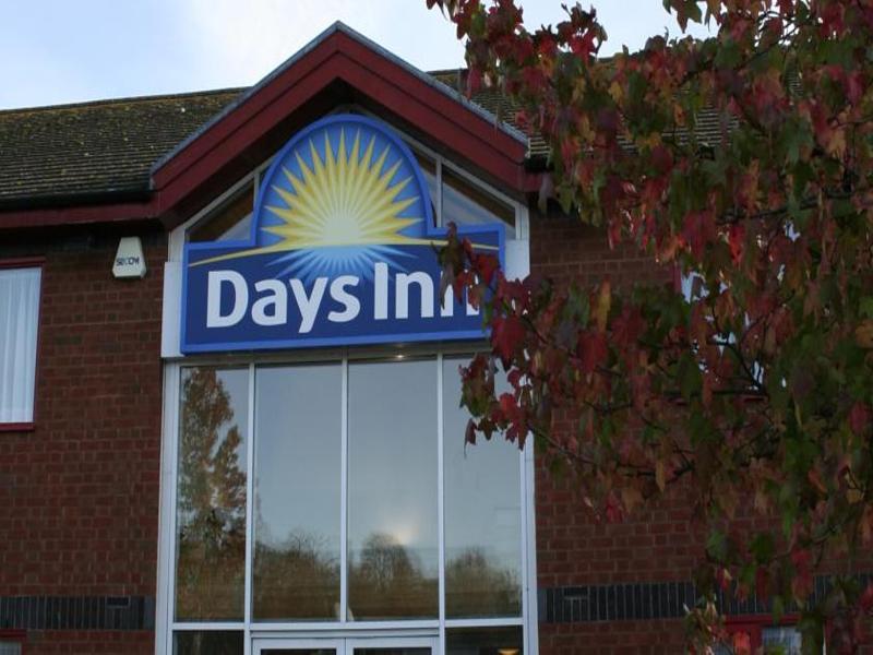 Days Inn Tewkesbury Strensham Bagian luar foto