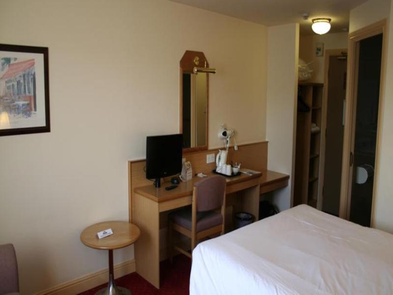Days Inn Tewkesbury Strensham Bagian luar foto