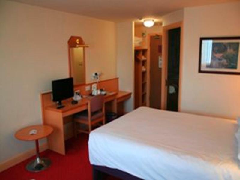 Days Inn Tewkesbury Strensham Ruang foto